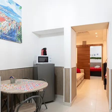 Apartamento La Casa Smorfiosa - Centro Storico Nápoles