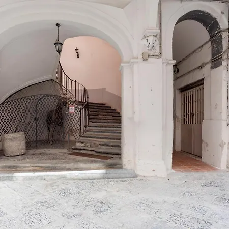 アパート La Casa Smorfiosa - Centro Storico *